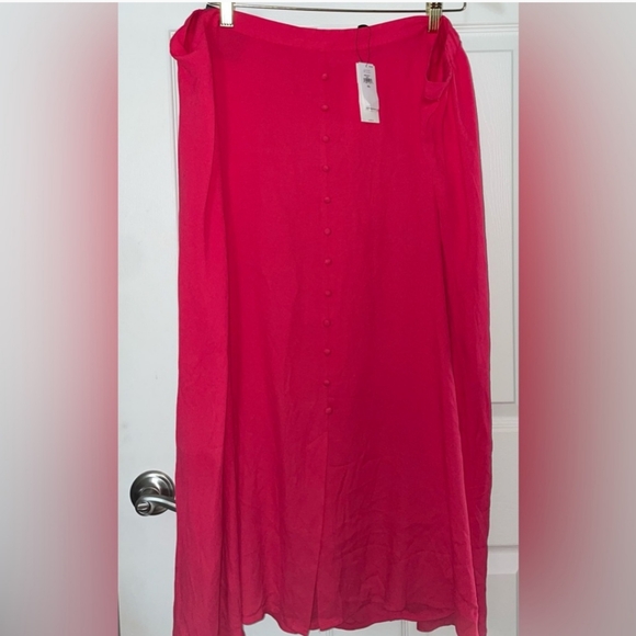 Banana Republic Button Front Midi Skirt - Picture 2 of 6